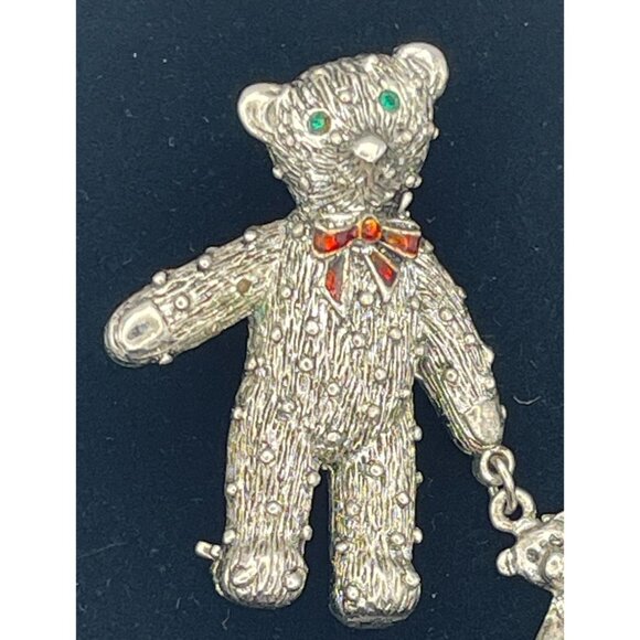 Teddy Bears Brooch Textured Silver Tone Metal Red Bow Green Eyes - Picture 5 of 12
